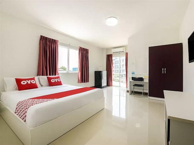Oyo 350 Mae Saeng Place Si Racha Exterior foto