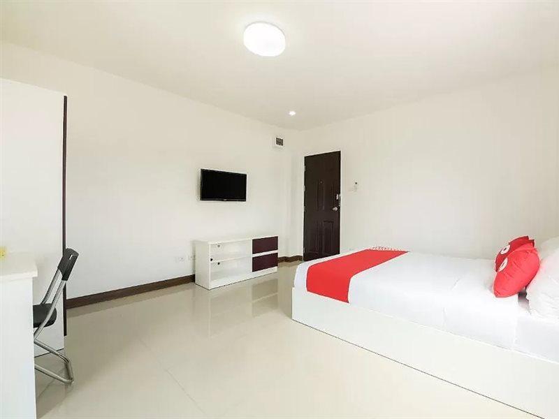Oyo 350 Mae Saeng Place Si Racha Exterior foto